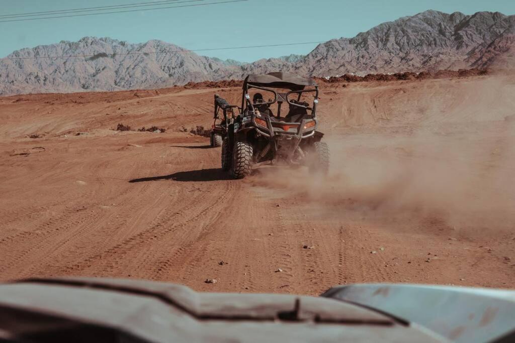 By Eezy - בית 4 חדרי שינה עם בריכה עד 10 אורחים * Eilat